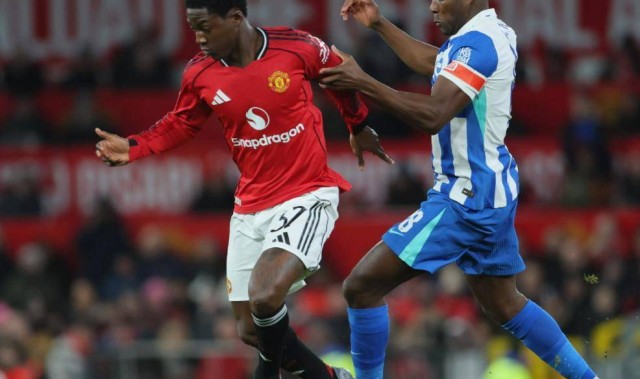 维尔贝克弑杀旧主，布莱顿2-1破不胜魔咒，曼联造百年耻辱纪录