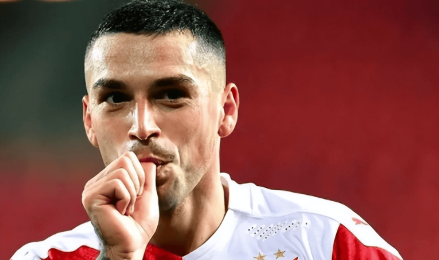 从意甲到中甲， 斯坦丘做出惊人决定， 球迷：这波操作看不懂！