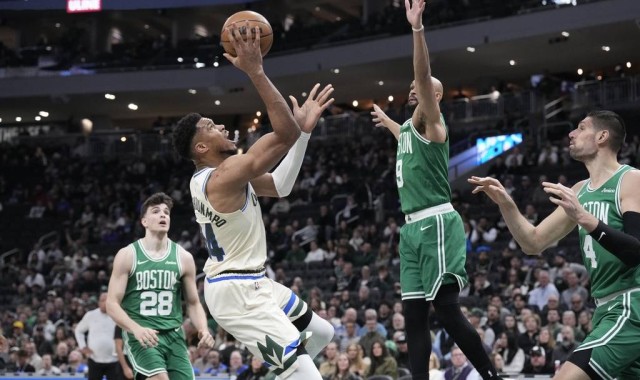 字母哥19+11普理查德25+9 雄鹿不敌绿军三连败