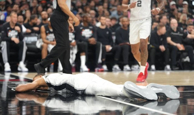 文班亚马摔倒+进入脑震荡保护协议 缺席G2剩余比赛