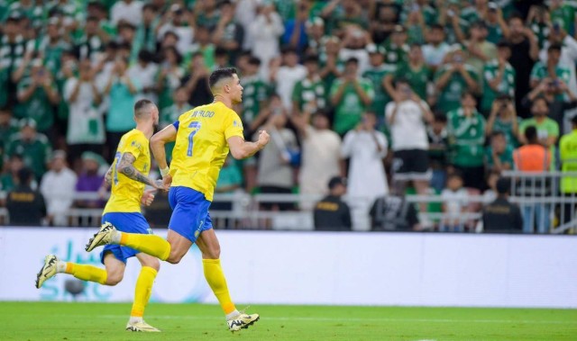 冠军稳了！C罗即将实现目标，赛后回应球迷嘲讽：我有五个欧冠