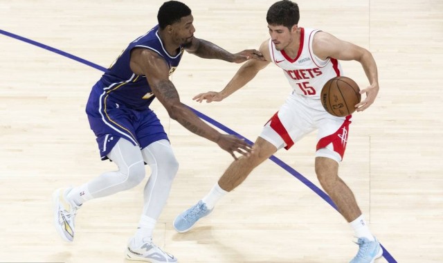 火箭成为历史第16支0-3落后 将比赛拖入G6的球队