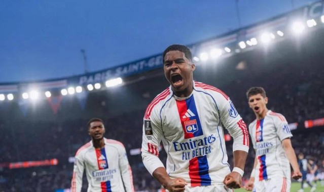 皇马弃将逆袭！19岁恩德里克13分钟内传射力助里昂爆冷击败欧冠卫冕冠军