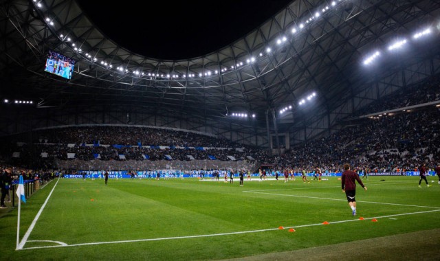 埃基蒂克的失误与维尔茨的沉默：利物浦与曼城的战术争夺战