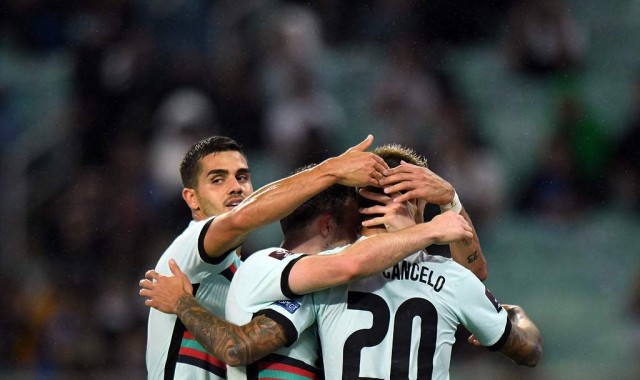 周日042 法甲焦点战：布雷斯特VS里昂——一场颠覆传统的对决，胜利天平倾向何方？