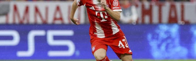 17岁边锋崛起：不断刷新欧冠德甲纪录，天赋绽放背后依靠孔帕尼的支持