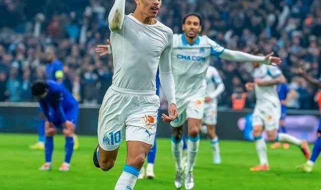 昔日曼联前锋重生：短短3年 身价从0涨到5000万！再回巅峰