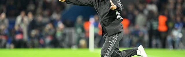 拜仁大胜亚特兰大，13射门斩获6球，彰显绝对统治力