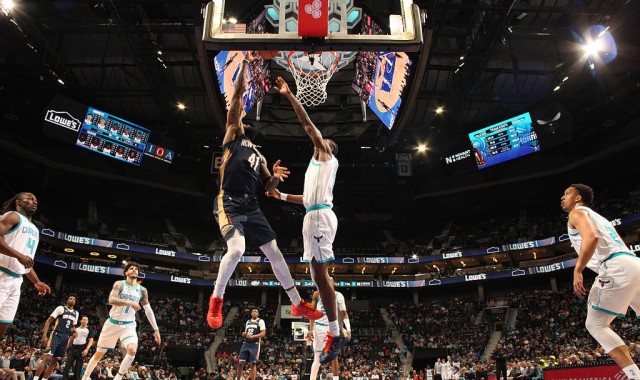 鲍尔24分墨菲三世27分 黄蜂击败鹈鹕7连胜