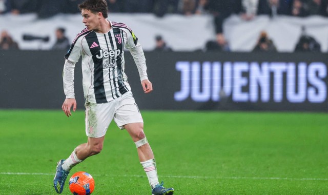 意甲惊天冷门：卡利亚里1-0战胜尤文图斯，马齐泰利绝杀定音