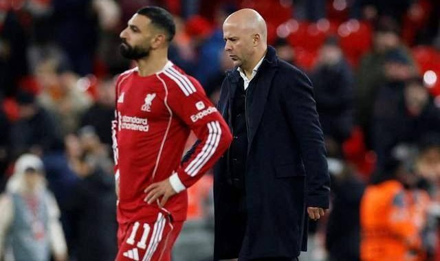 无愧队长！利物浦内部矛盾 34岁范戴克出面：劝萨拉赫留下