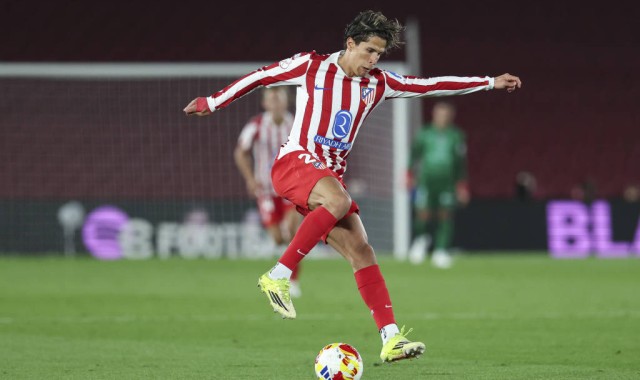 拉菲尼亚伤缺，拉什福德迎来重生机会：3000万买断的关键时刻